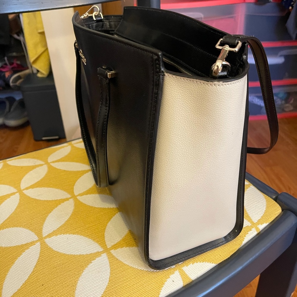 Black & White Kate Spade Large Bag - Picture 3 of 4